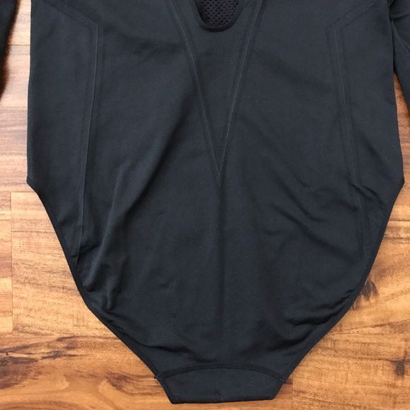 NWT Women’s Nike City Ready Seamless Bodysuit - Picture 14 of 15